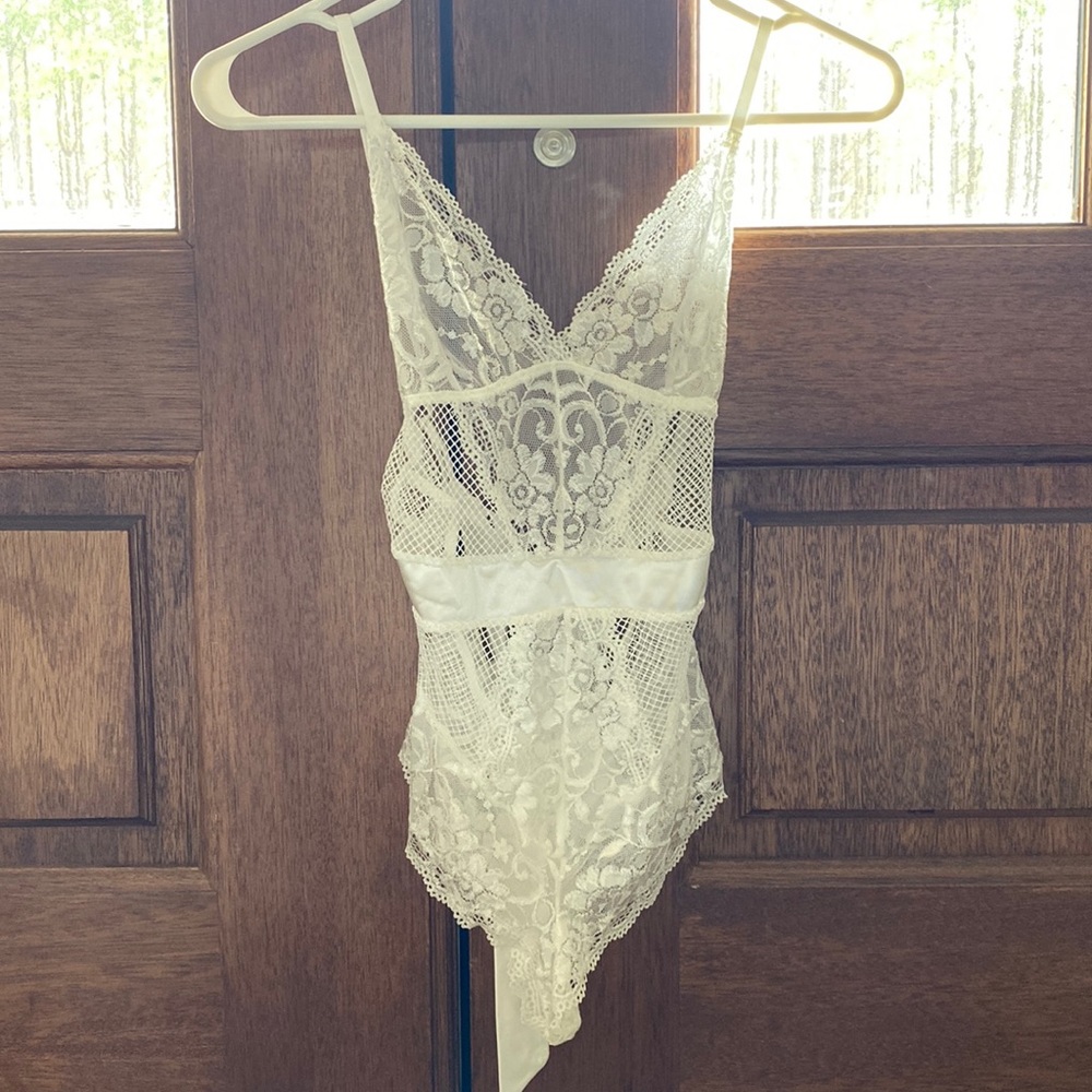 Bridal white lingerie. Worn once for pictures. Size Small